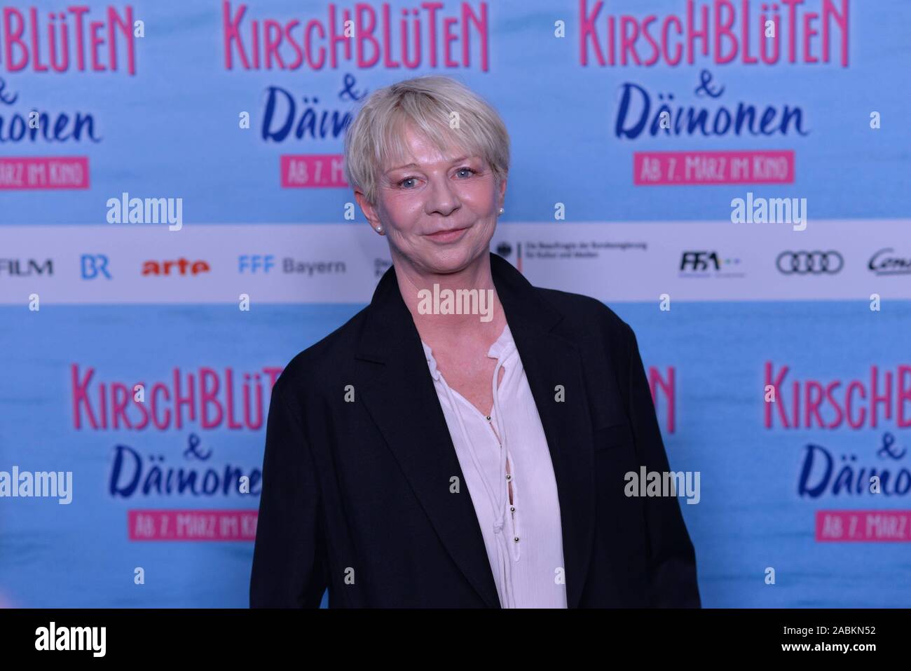 Autore Rita Falk alla premiere di 'Kirschblüten und Dämonen" a Monaco di Baviera Arri-Kino. [Traduzione automatizzata] Foto Stock