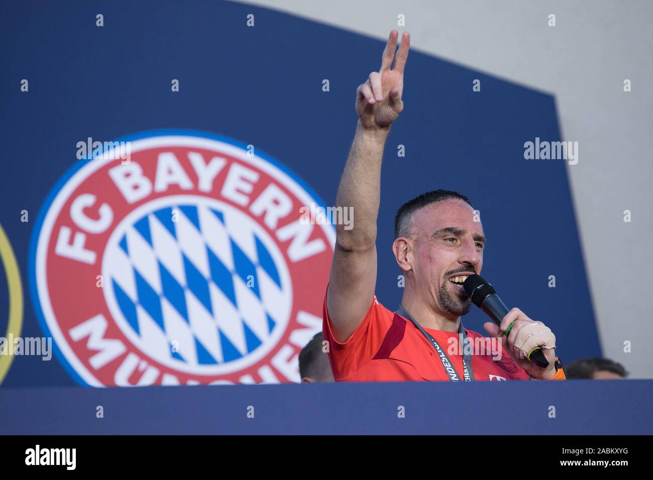 FC Bayern Monaco celebra conquistando il settimo campionato di calcio tedesco del una riga con una ventola party in birreria Paulaner Am Nockherberg. Nella foto Franck Ribéry, chi dice addio dopo la stagione. [Traduzione automatizzata] Foto Stock