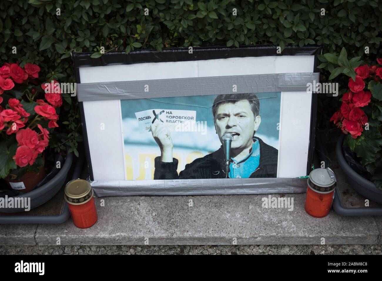 Memorial per la Federazione politico di opposizione Boris Nemzow in Prinzregentenstrasse a Monaco di Baviera. [Traduzione automatizzata] Foto Stock