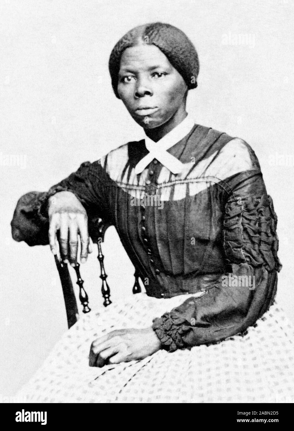 Vintage foto ritratto di Harriet Tubman (c1820 - 1913). Nato in schiavitù, Tubman (nome di nascita Araminta Ross) sono fuggiti e successivamente guidato altri schiavi della libertà via ferrovia sotterranea prima di lavorare come infermiera, spy e scout per la Union Army durante la Guerra Civile Americana. Nella vita successiva era impegnata nel lavoro umanitario e promosso la causa di il suffragio femminile. Foto circa 1868 da Benjamin F Powelson. Foto Stock