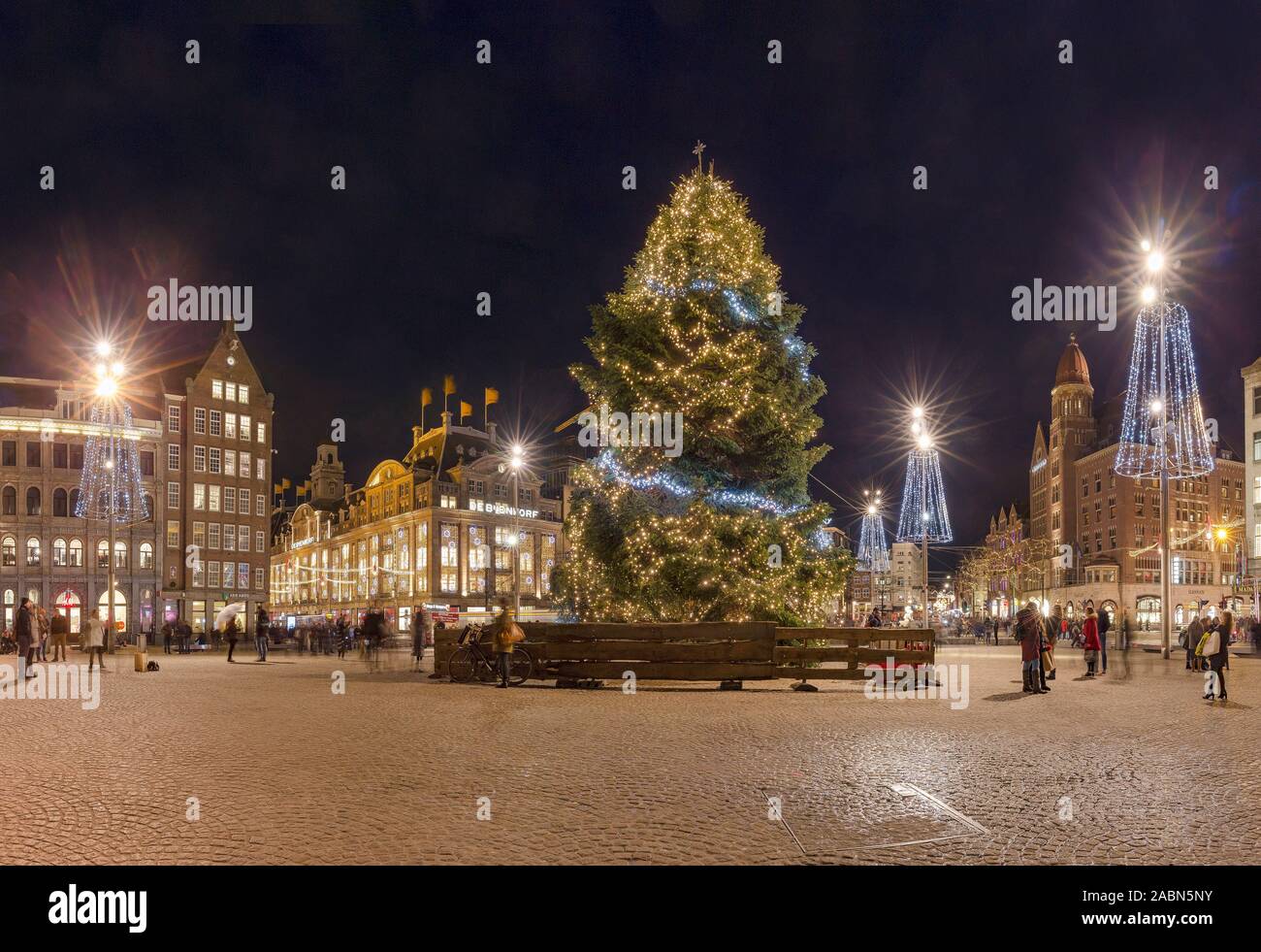 Christmastree presso la piazza Dam, Amsterdam, Olanda Settentrionale Foto Stock