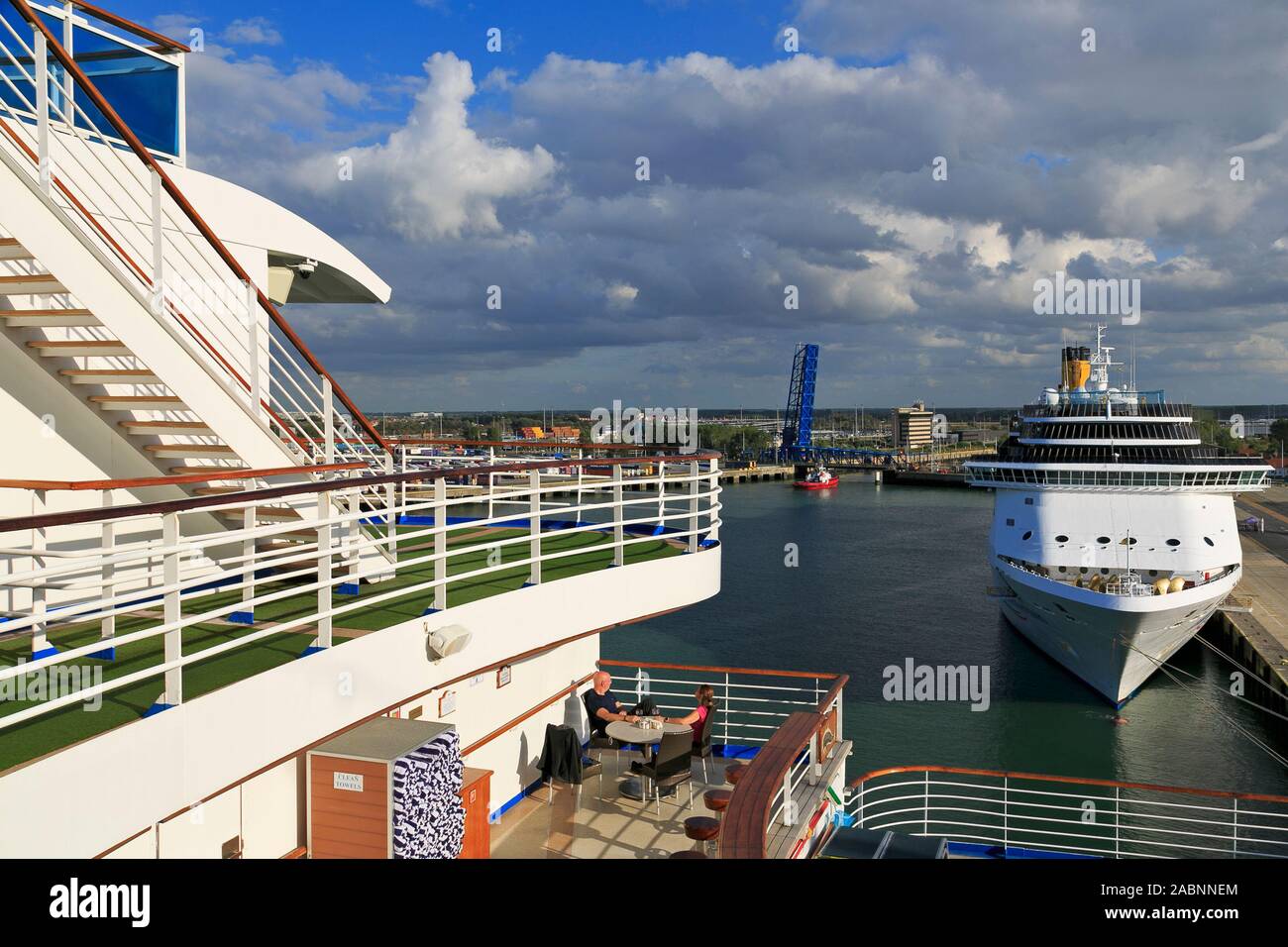 Navi da crociera, porto di Zeebrugge, Fiandre, in Belgio Foto Stock