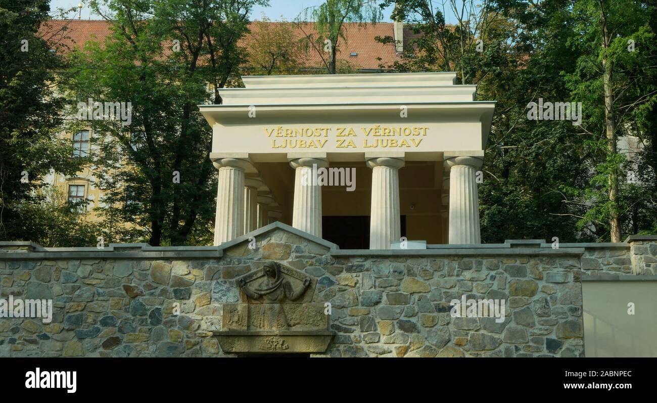 Mausoleo di soldati jugoslavi, Sud mausoleo slava nel parco monumentale neoclassicismo dal 1926, circa 1.200 corpi di soldato iugoslava Foto Stock