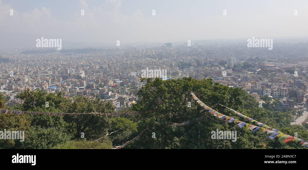 Una vista generale di Kathmandu dal tempio di Swayambhunath, Nepal Foto Stock