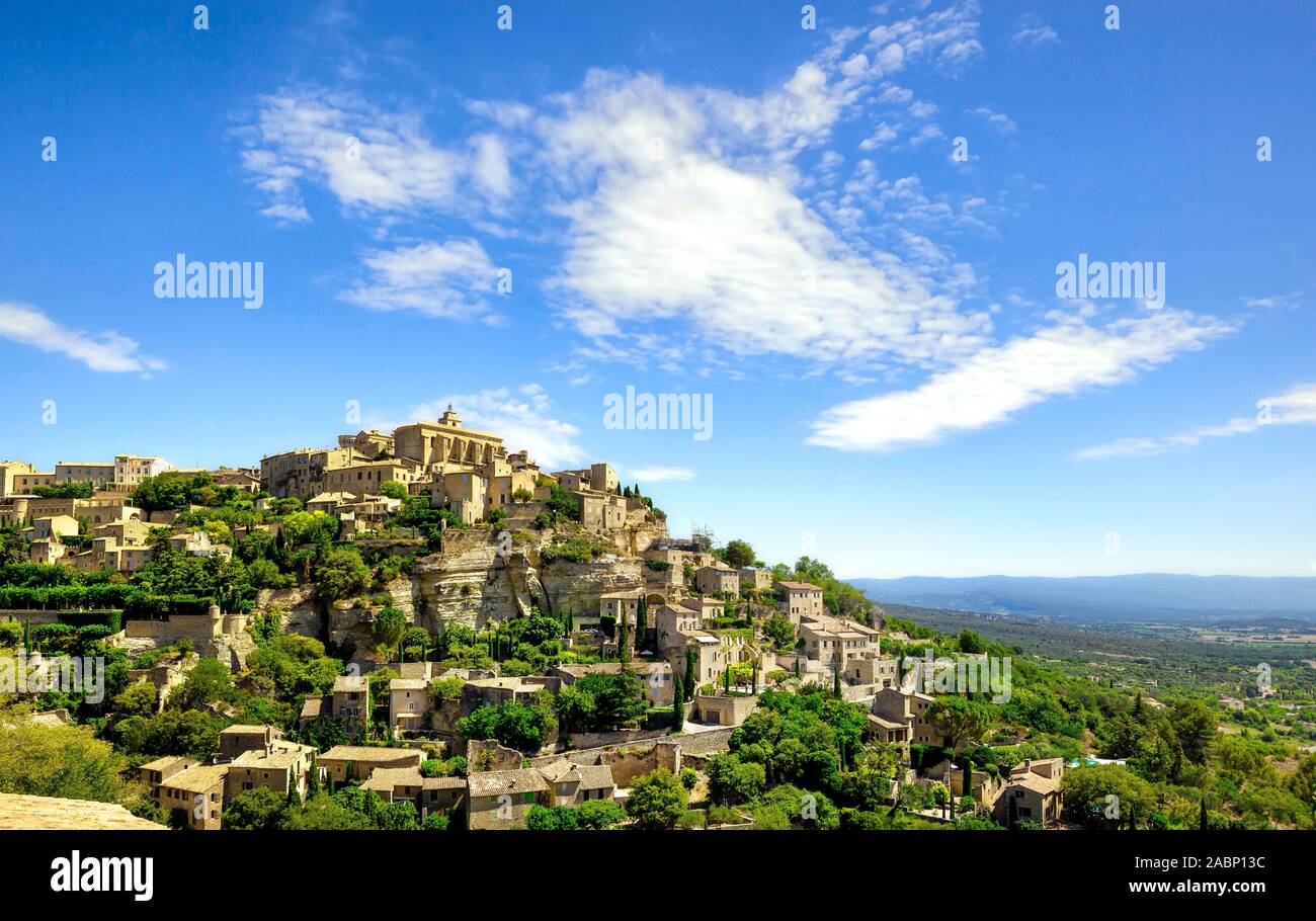 Gordes Borgo Medievale costruito su una collina della roccia nel Luberon, Provenza Costa Azzurra Regione, Francia. Foto Stock