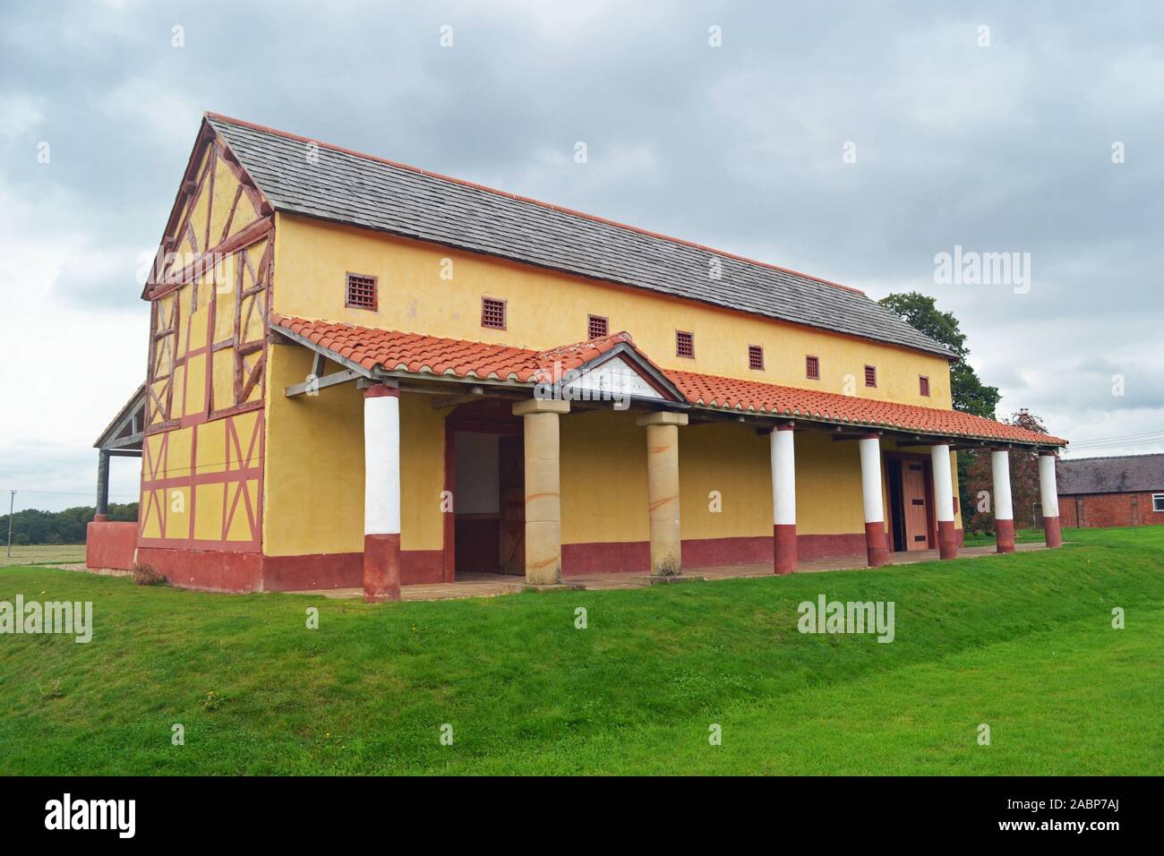 Ricreazione di una Villa Romana, a Wroxeter città romana, Wroxeter, Shropshire, Regno Unito Foto Stock