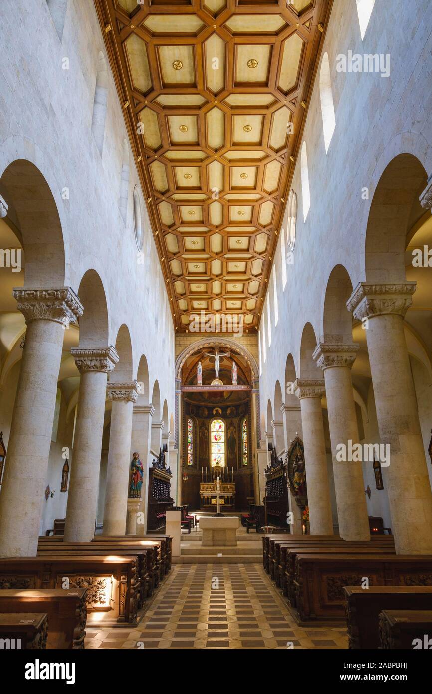 Vista interna, Chiesa di San Giacomo, Regensburg, Alto Palatinato, Baviera, Germania Foto Stock