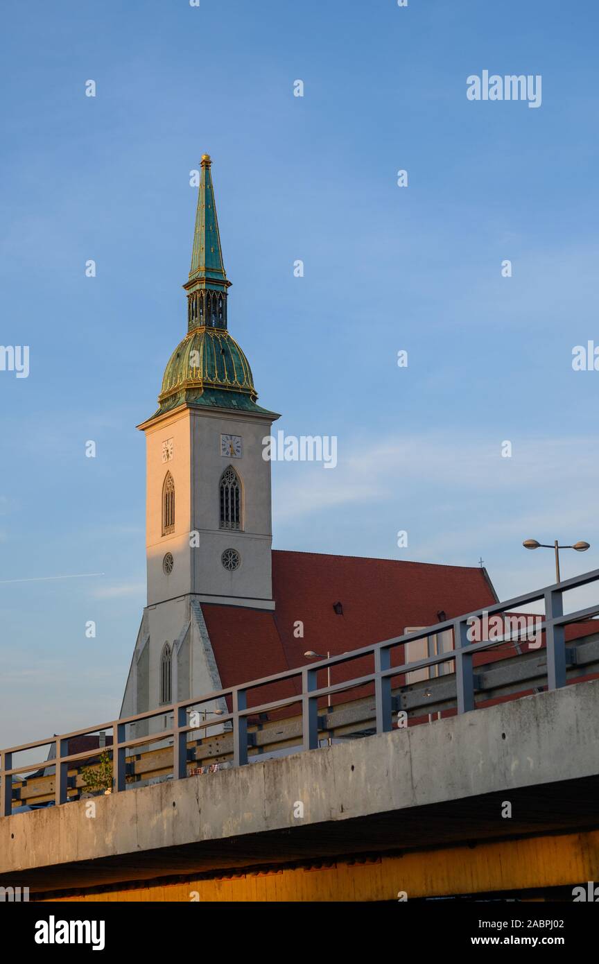 Bratislava, Slovacchia. 2019/10/21. 'Dom svateho Martina' (Saint Martin's Cathedral) di Bratislava. Foto Stock