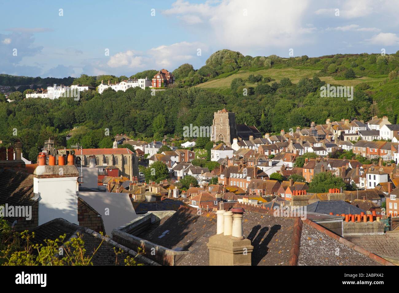 Vista su Hastings Old Town, East Sussex, Regno Unito Foto Stock