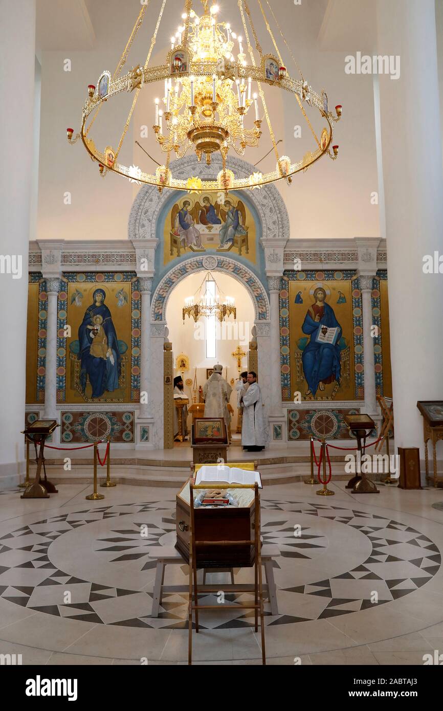 Santa Trinità russo cattedrale ortodossa, Parigi. Funerale. Foto Stock