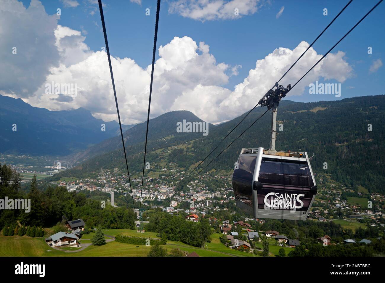 Sulle Alpi francesi. Massiccio del Monte Bianco. Ovovia. Saint-Gervais. La Francia. Foto Stock