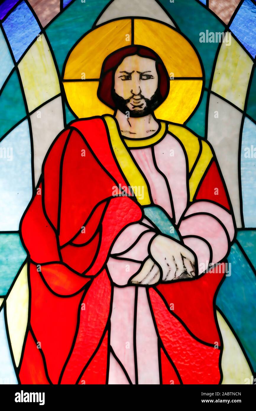 Santo Rosario chiesa. Finestra di vetro colorato. San Luca Evangelista Sapa. Il Vietnam. Foto Stock