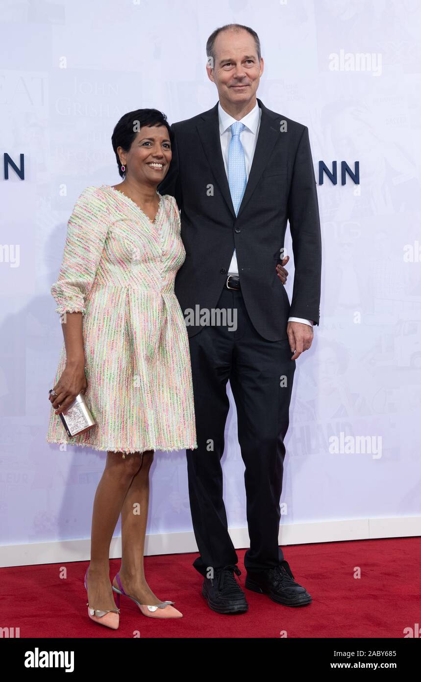 Christoph MOHN (Presidente del Supervisory Board di Bertelsmann AG) con la moglie Shobhna MOHN Red Carpet per la Bertelsmann parte 2019 al Repraesentanzhaus a Berlino, in Germania il 12.09.2019. | Utilizzo di tutto il mondo Foto Stock