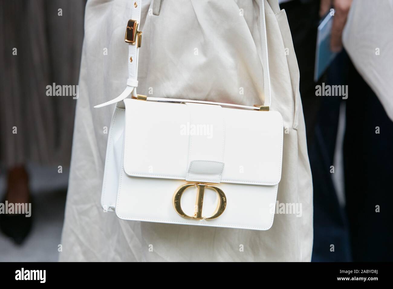 Christian dior bag immagini e fotografie stock ad alta risoluzione - Alamy