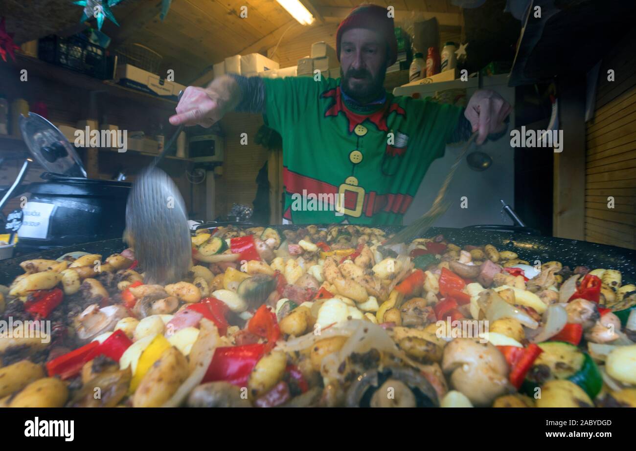 Hot fast food al mercatino di Natale a Praga Foto Stock