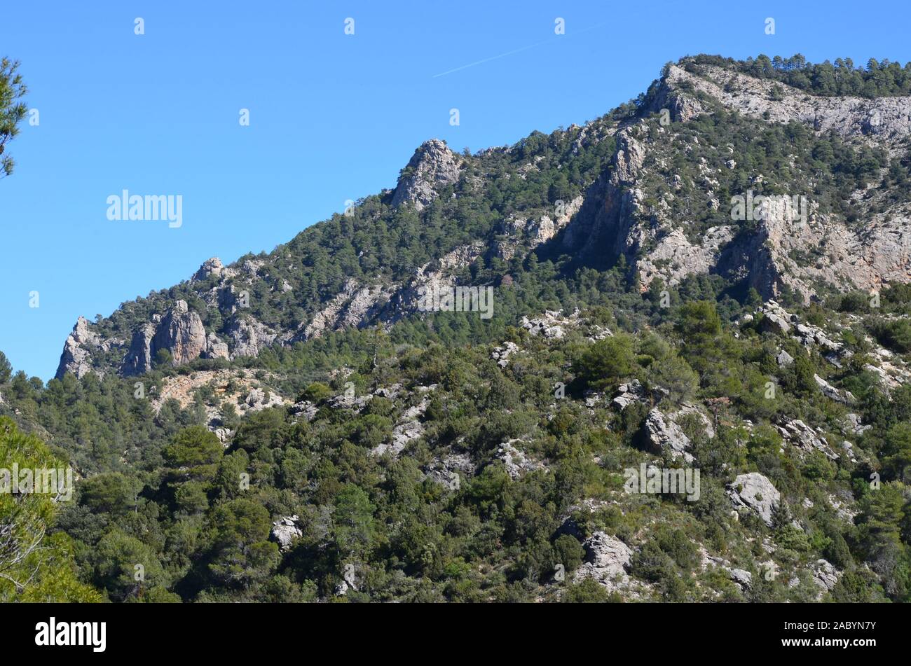 Formazioni geomorfologia di Els porte del Parco Naturale, un calcare massiccio montuoso al confine tra Aragona e Catalogna Foto Stock