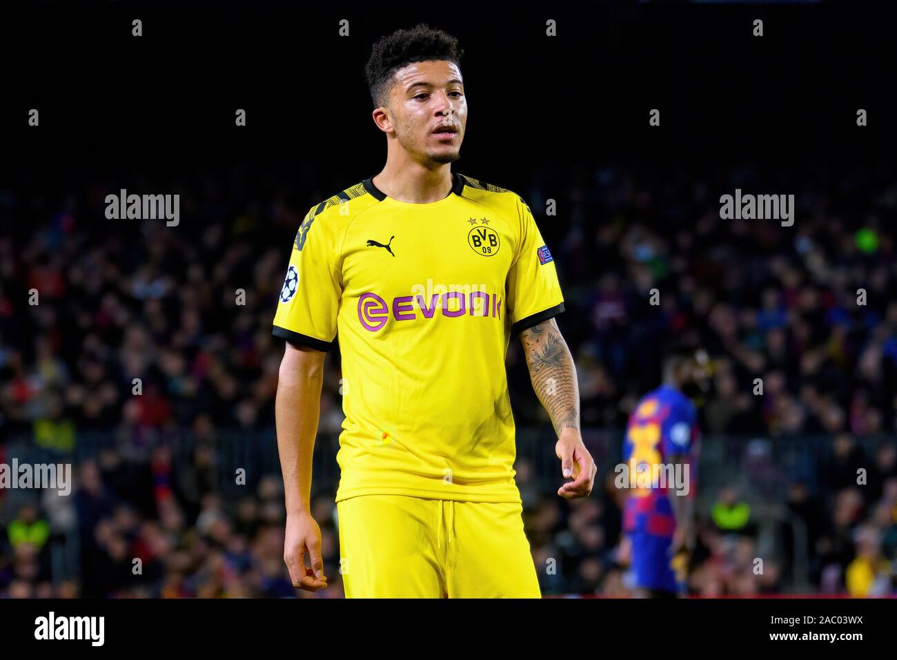 Barcellona - NOV 27: Jadon Sancho gioca in champions league match tra FC Barcelona e Borussia Dortmund allo stadio Camp Nou a Novembre 27 Foto Stock