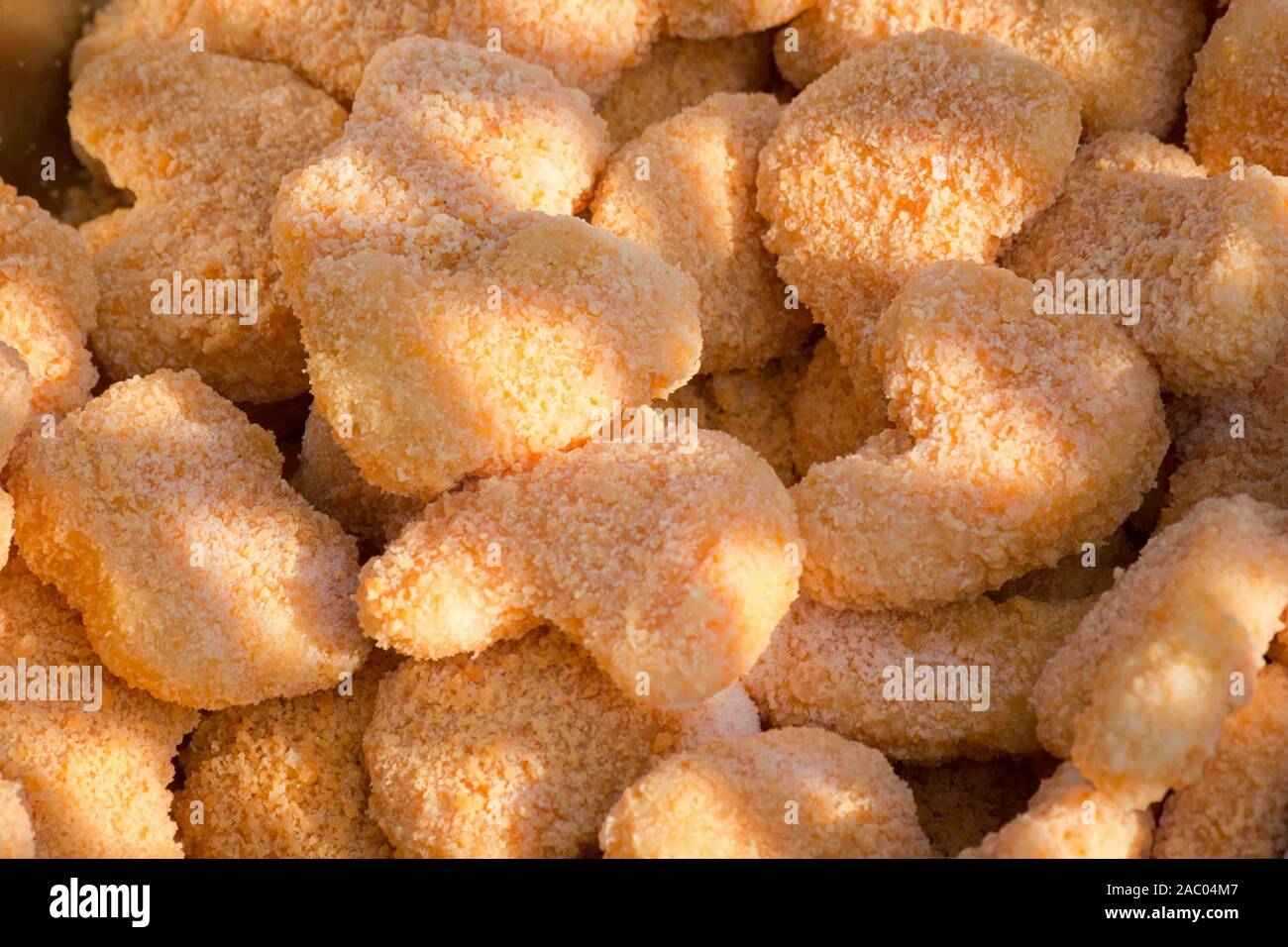 La carne fritta nuggets, un grande mucchio. Foto Stock