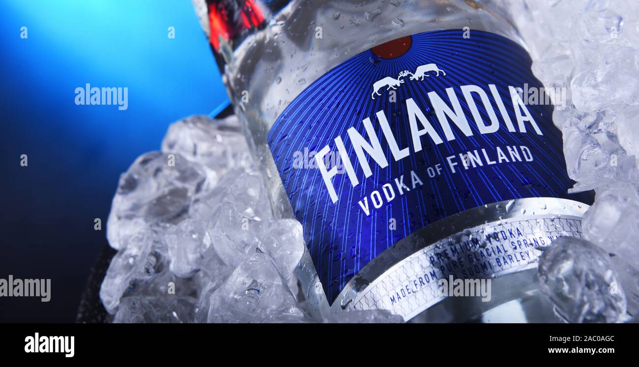 POZNAN, POL - Nov 21, 2019: Bottiglia di Finlandia, una marca di vodka finlandese di proprietà di Brown-Forman Corporation e distribuiti in 135 paesi. Foto Stock