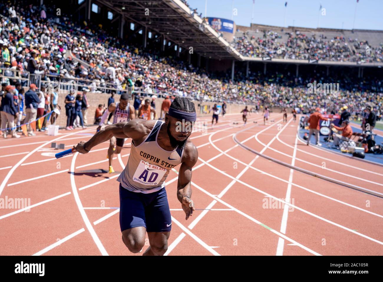 Inizio del collegio di uomini 4x100 Campionato di Americ Invitational al 2019 Penn relè . Foto Stock