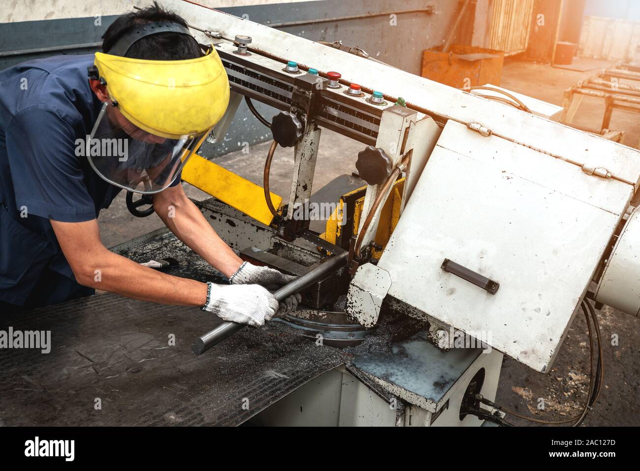 Close up macchina CNC lavorazione su industria del metallo Foto Stock