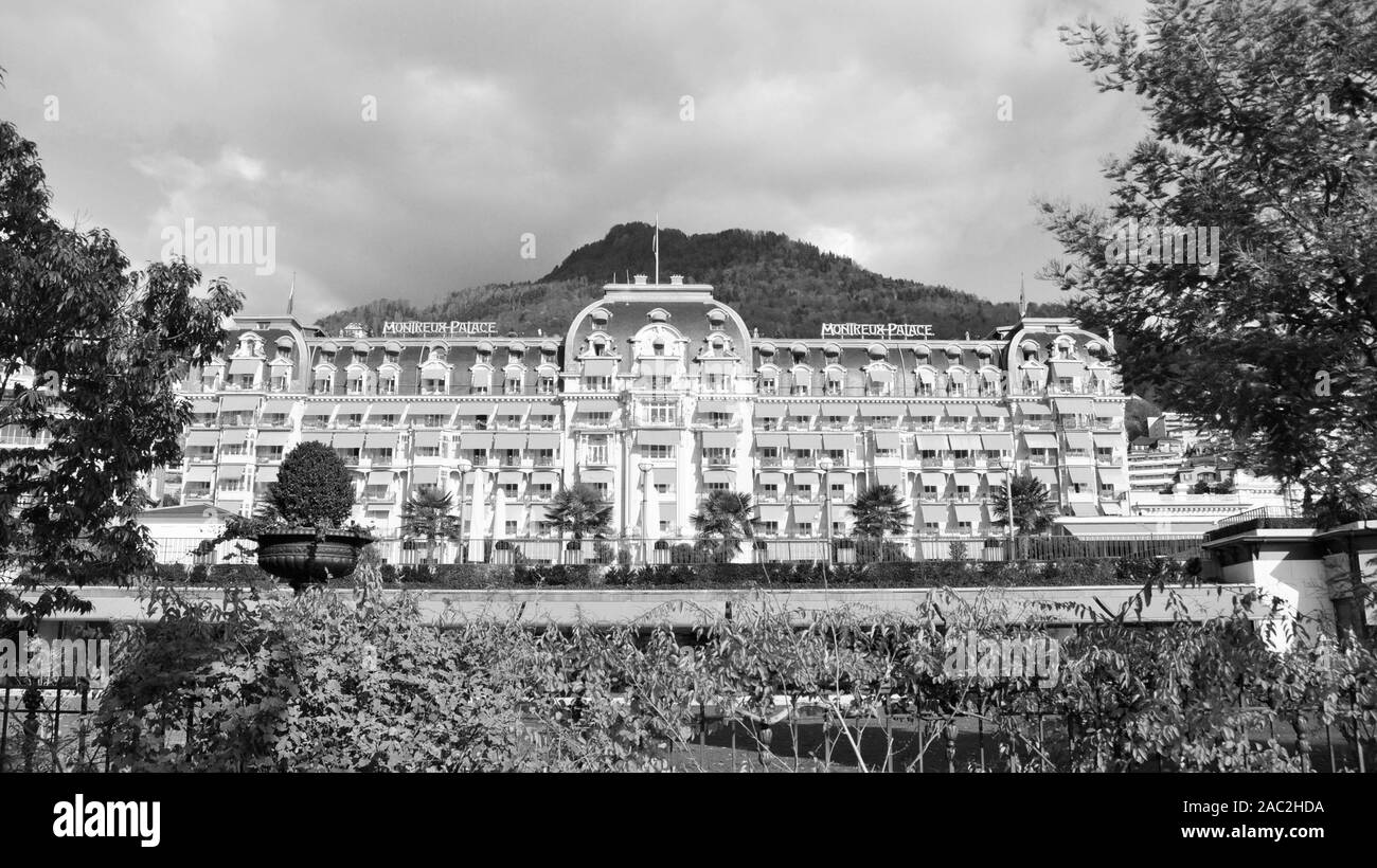 Le Montreux Palace Belle Epoque hotel, la grande vecchia dama degli svizzeri hotelery al Riviera Svizzera nella città di Montreux Foto Stock