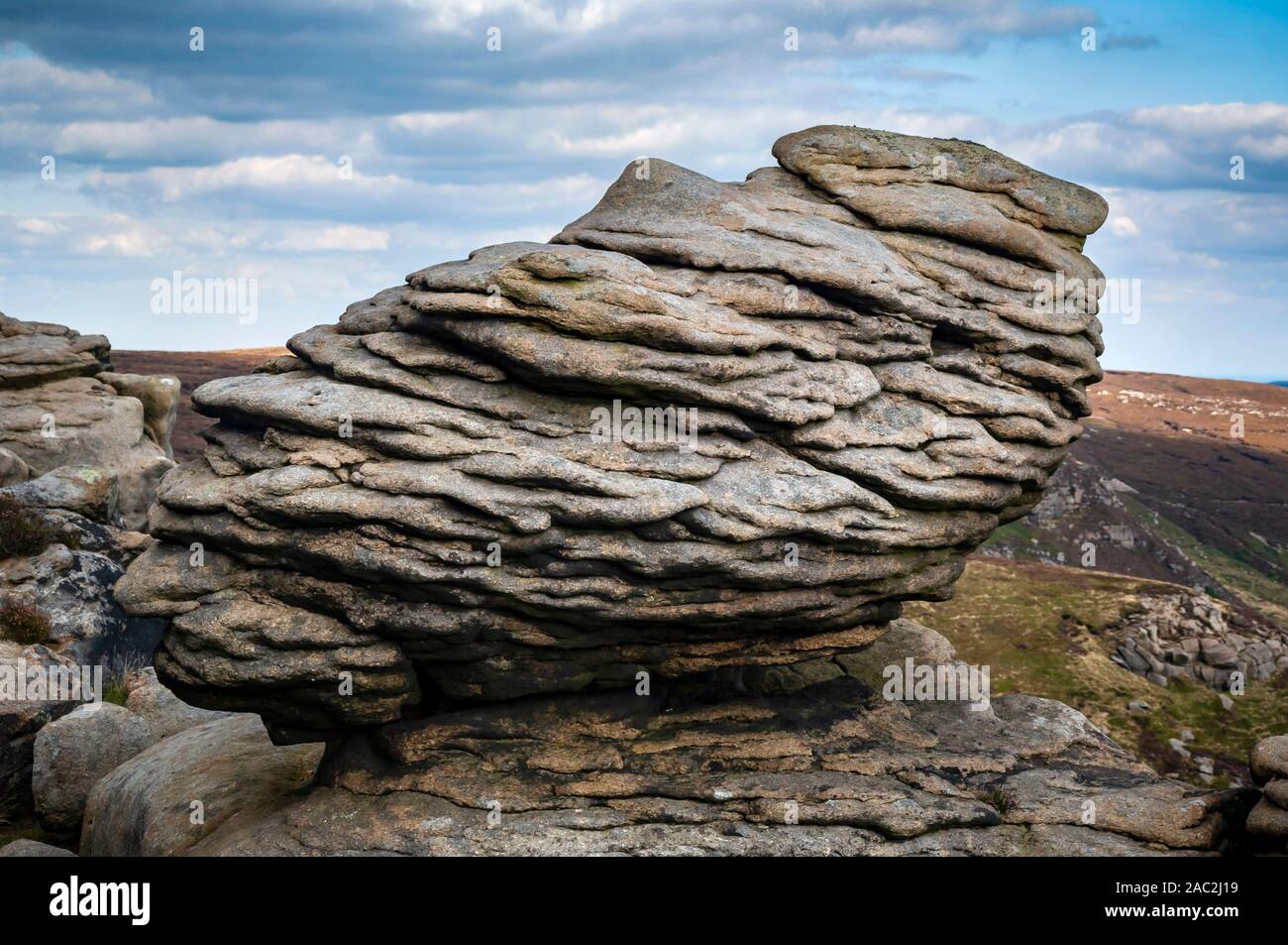 Grandi eroso boulder su Kinder Scout Foto Stock