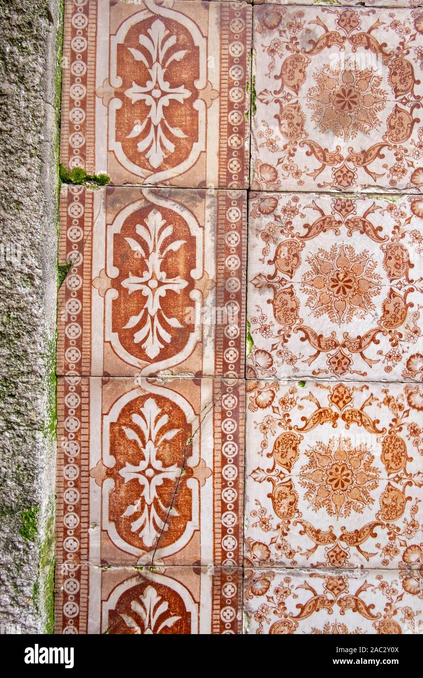 Dettaglio di piastrelle in Porto, Portogallo. Famoso per il loro lavoro di piastrelle, noto come 'Azulejo piastrelle' Foto Stock
