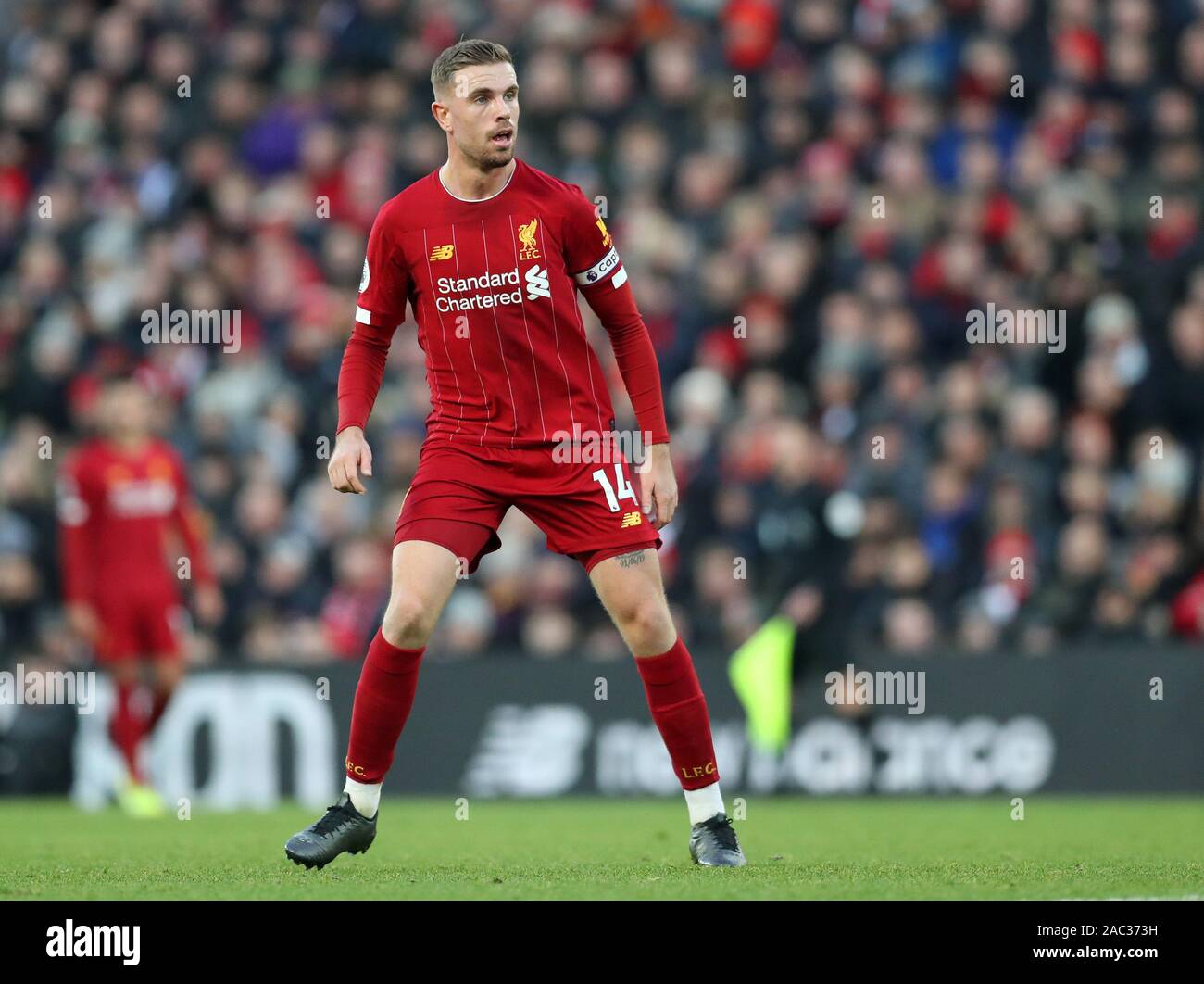 Anfield, Liverpool, Merseyside, Regno Unito. 30 Novembre, 2019. English Premier League Football, Liverpool rispetto a Brighton e Hove Albion; Giordania Henderson di Liverpool - rigorosamente solo uso editoriale. Nessun uso non autorizzato di audio, video, dati, calendari, club/campionato loghi o 'live' servizi. Online in corrispondenza uso limitato a 120 immagini, nessun video emulazione. Nessun uso in scommesse, giochi o un singolo giocatore/club/league pubblicazioni Credito: Azione Sport Plus/Alamy Live News Foto Stock