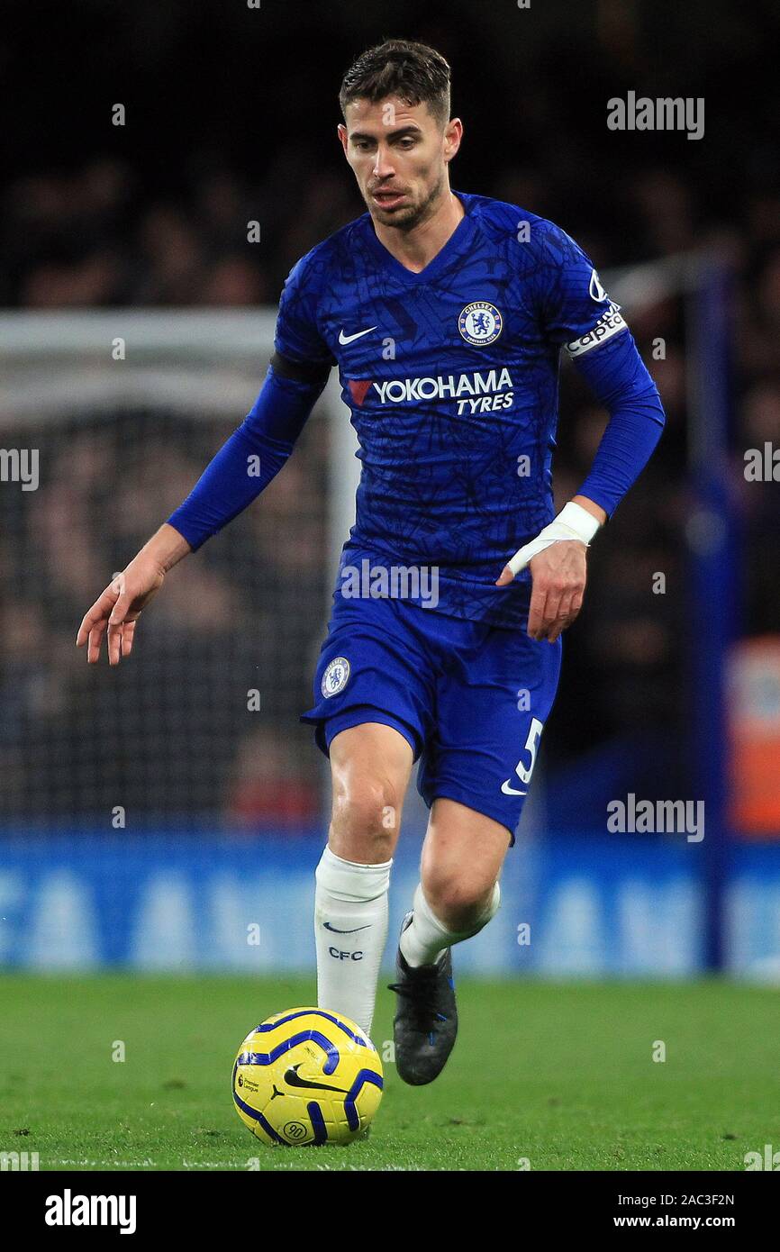 Londra, Regno Unito. 30 Novembre, 2019. Jorginho del Chelsea in azione. Premier league, Chelsea V West Ham Utd a Stadio Stamford Bridge a Chelsea, Londra sabato 30 novembre 2019. Questa immagine può essere utilizzata solo per scopi editoriali. Solo uso editoriale, è richiesta una licenza per uso commerciale. Nessun uso in scommesse, giochi o un singolo giocatore/club/league pubblicazioni. pic da Steffan Bowen/Andrew Orchard fotografia sportiva/Alamy Live news Credito: Andrew Orchard fotografia sportiva/Alamy Live News Foto Stock