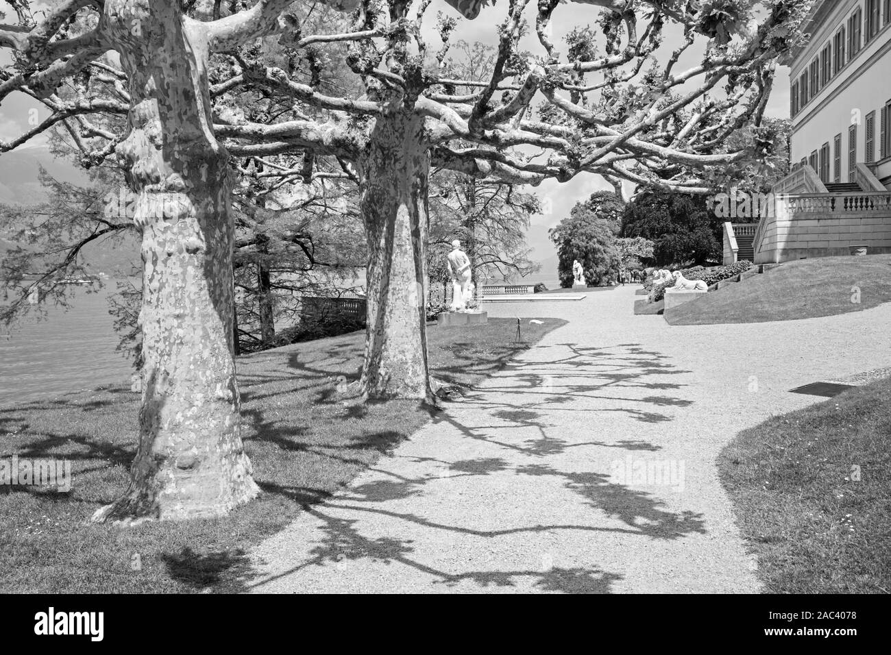 BELAGGIO, Italia - 10 Maggio 2015: la Villa Melzi sul litorale del lago di Como e i giardini. Foto Stock