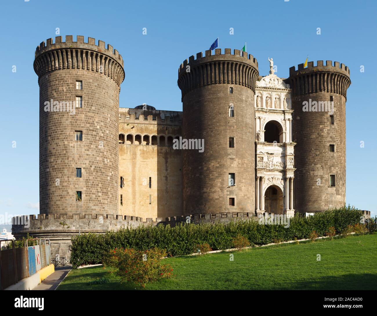 Castel Nuovo ("Nuovo Castello') o Maschio Angioino. Napoli, Italia Foto Stock