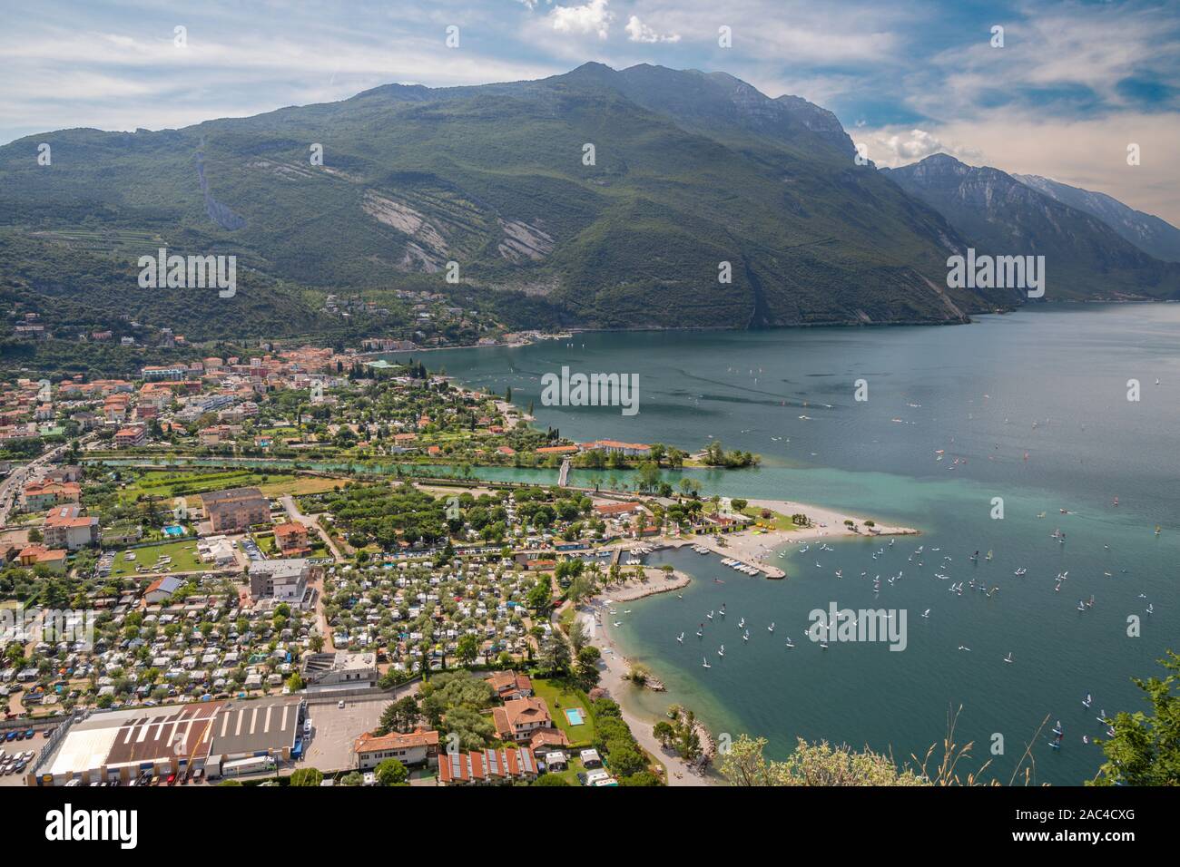 Il Torbole con il Lago di Garda Lago. Foto Stock