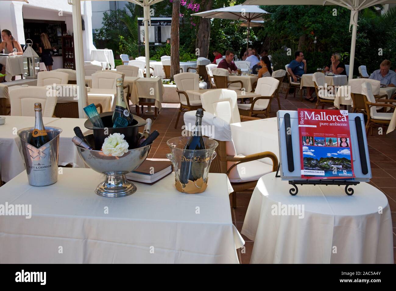 Bel giardino ristorante, Cala D'Or, Maiorca, isole Baleari, Spagna Foto Stock