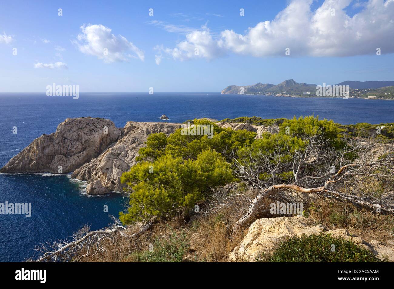 Il paesaggio della costa di Cala Ratjada, Maiorca, isole Baleari, Spagna Foto Stock