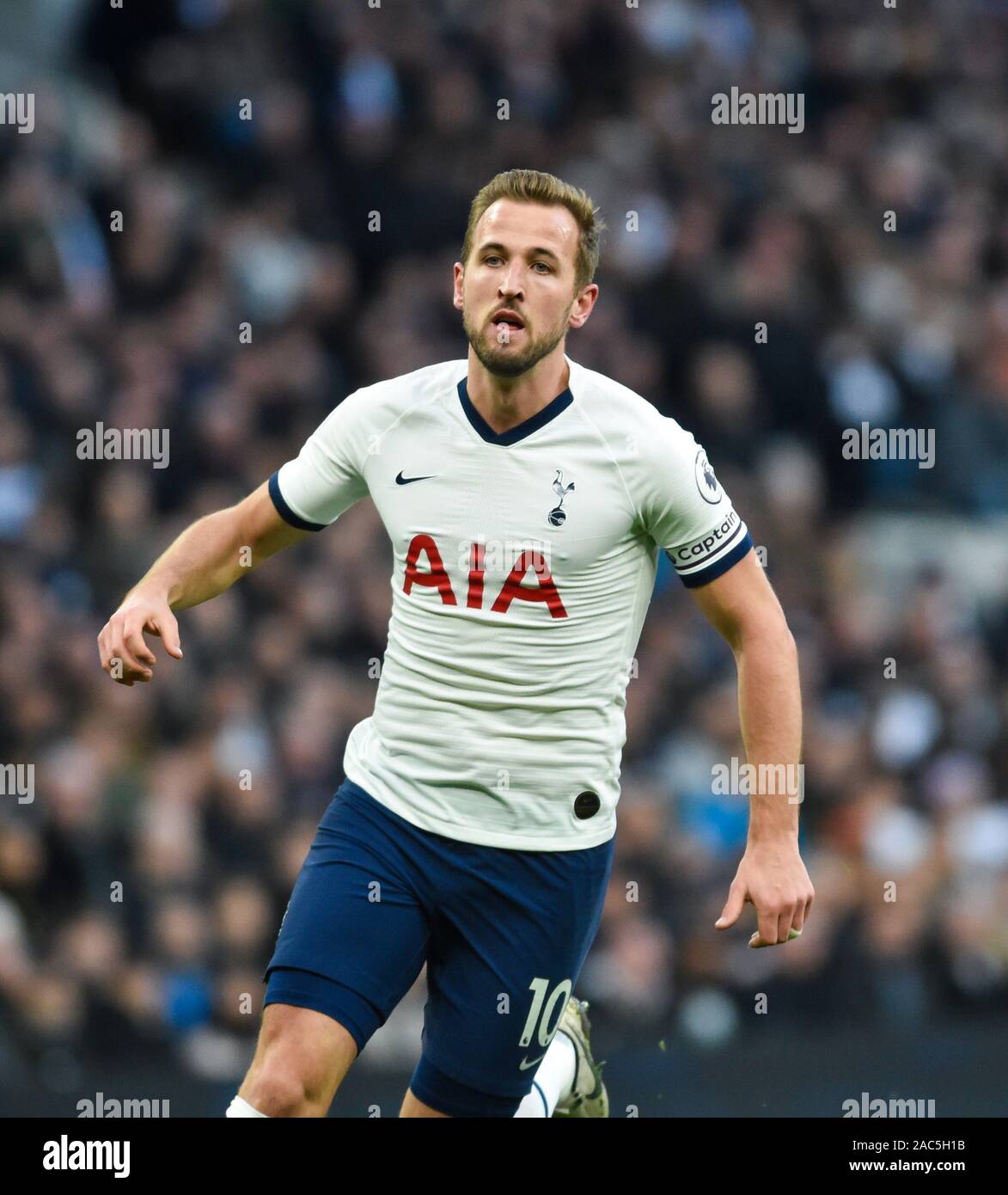 Harry Kane degli Spurs durante la partita di Premier League tra Tottenham Hotspur e AFC Bournemouth al Tottenham Hotspur Stadium di Londra, Regno Unito - 30 novembre 2019 foto Simon Dack / Telephoto Images. Solo per uso editoriale. Niente merchandising. Per le immagini di calcio si applicano le restrizioni fa e Premier League, incluso l'utilizzo di Internet/dispositivi mobili senza licenza FAPL. Per ulteriori informazioni, contattare Football Dataco Foto Stock