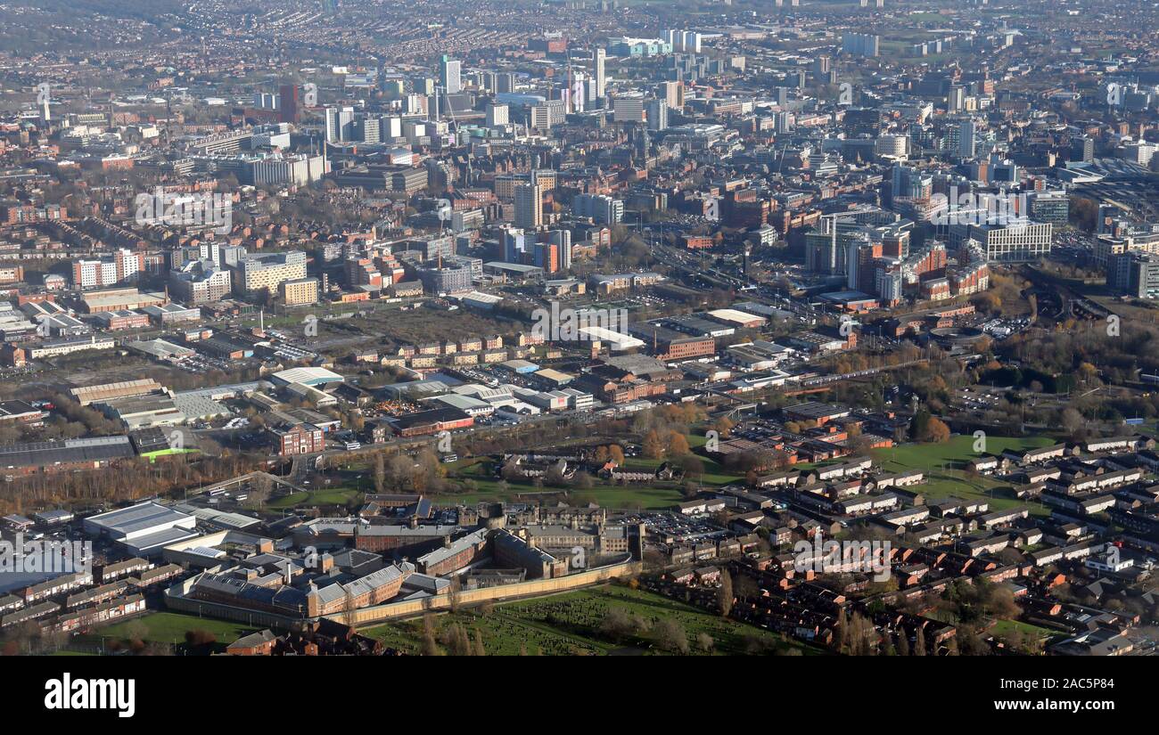 Vista aerea del Leeds City skyline da Armley guardando ad est Foto Stock