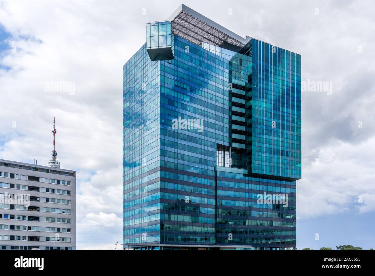 Saturno Office Tower Building, Donau City, Vienna, Austria, Europa Foto Stock