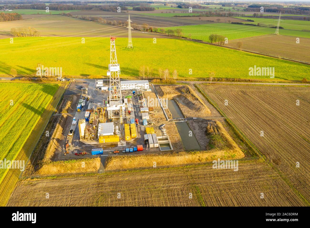 Finale in fase di costruzione della piattaforma petrolifera, utilizzati per lo strumento test solo, azienda Baker Hughes, Ahnsbeck vicino a Celle, Germania Foto Stock