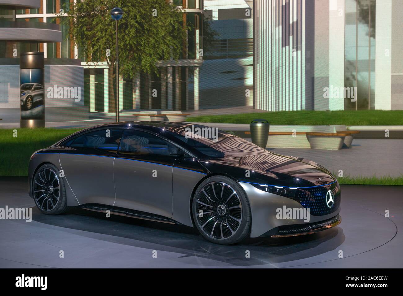 Francoforte - Sep 20, 2019: Argento Mercedes-Benz Vision EQS - Premiere di totalmente elettrico il concetto di lusso auto con design futuristico a IAA 2019 Ristorante Foto Stock