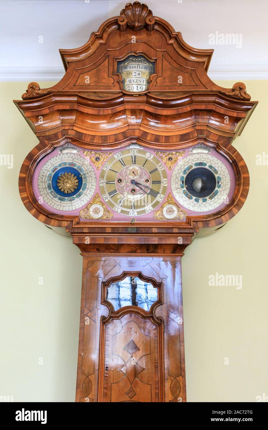 Hüsgen-Uhr, Hüsgen orologio orologio astronomico costruito nel 1746 a Goethe Haus Museum Frankfurt am Main, Germania Foto Stock