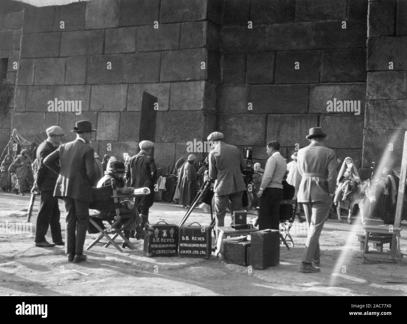 Direttore CHARLES BRABIN e June Mathis in Italia sulla posizione di ripresa può McAvoy in BEN - HUR : UN RACCONTO DEL CRISTO 1925 direttore FRED NIBLO romanzo generale Lew Wallace adattamento June Mathis Silent Movie Metro Goldwyn Mayer Foto Stock