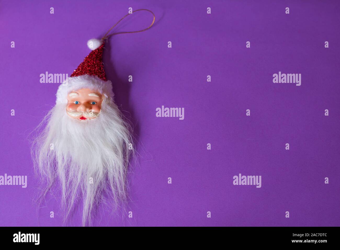 Natale bianco e viola immagini e fotografie stock ad alta risoluzione -  Alamy
