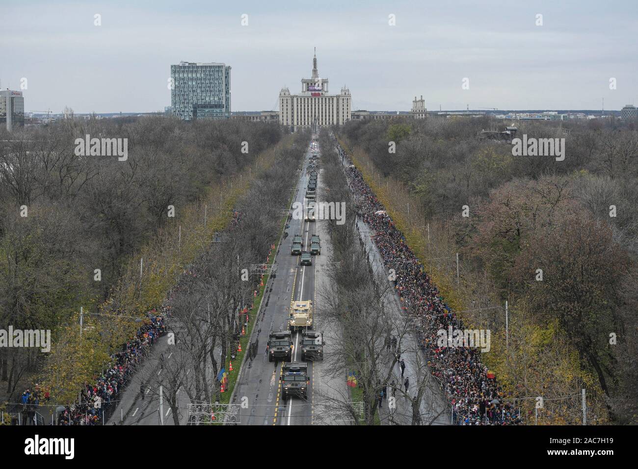 Bucarest, Romania - 01 dicembre, 2019: parata militare durante la Romania la celebrazione della festa nazionale il 1 dicembre 2019 a Bucarest, in Romania. Foto Stock