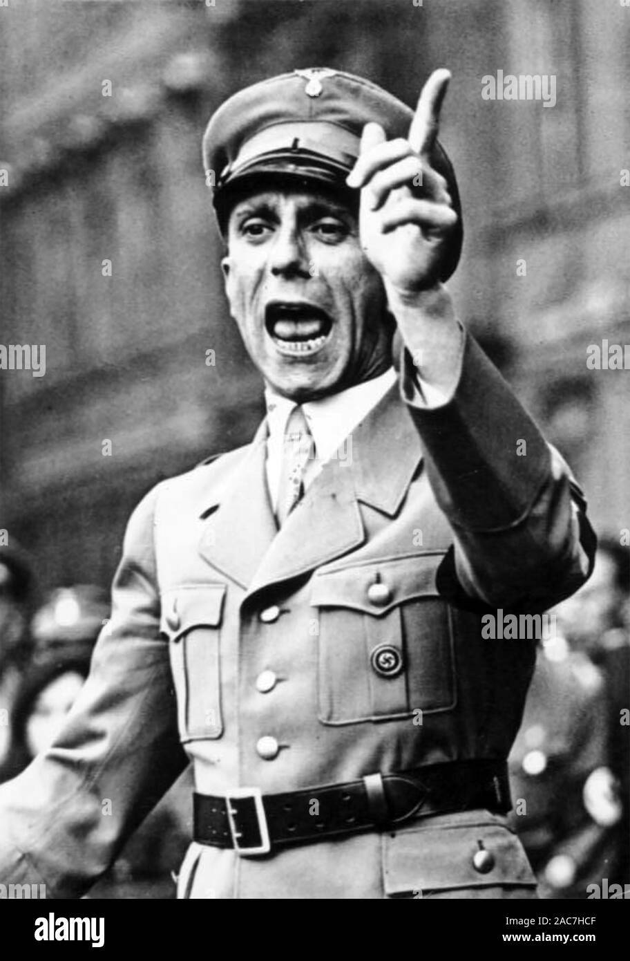 JOSEPH GOEBBELS (1897-1945) Tedesco politico nazista dando un discorso a Lustgarten, Berlino, in agosto 1934 Foto Stock