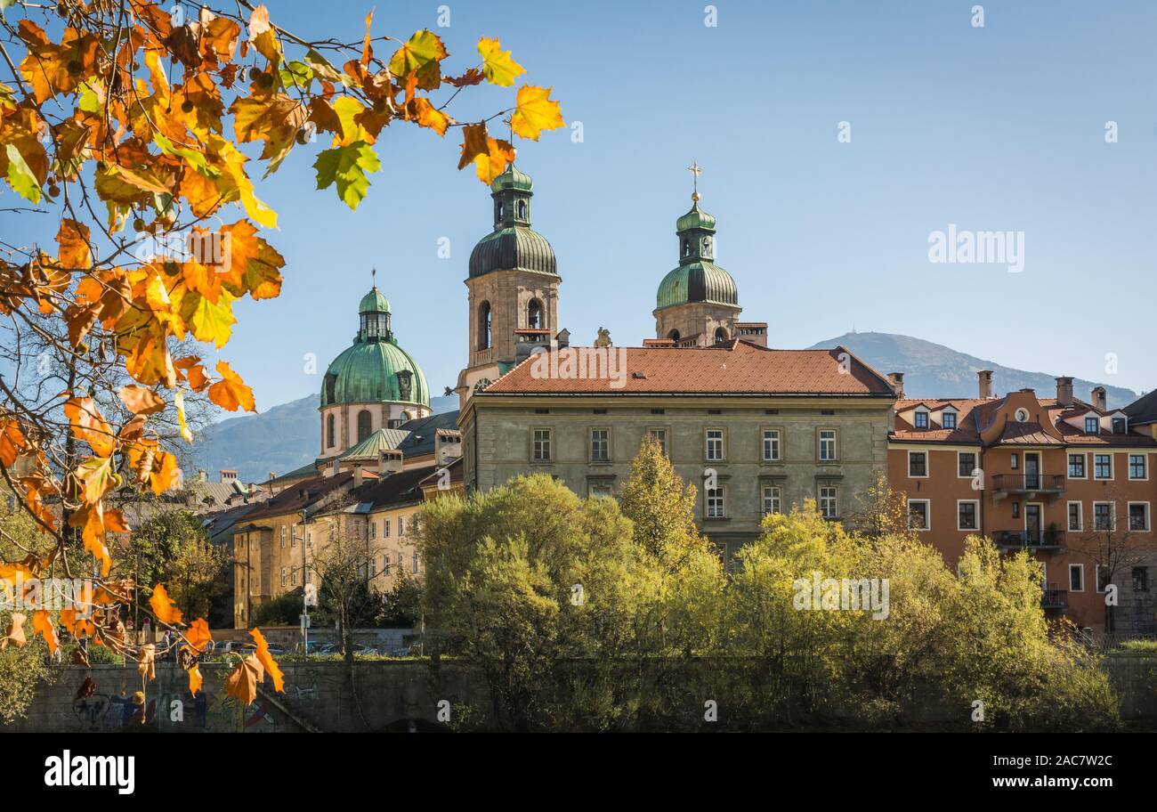 Cattedrale di innsbruck immagini e fotografie stock ad alta risoluzione