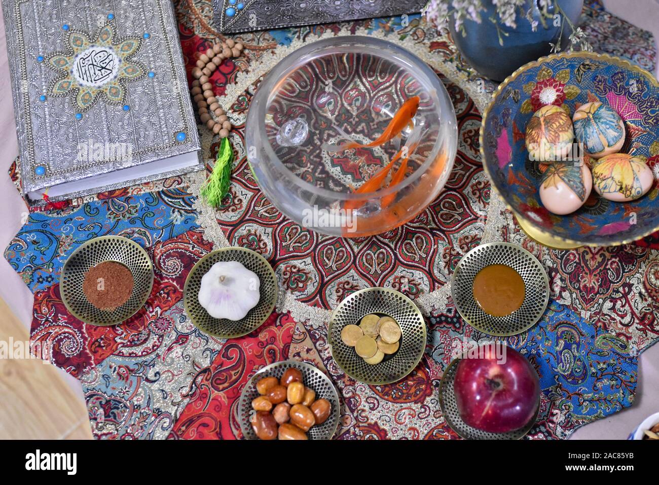 Semi-peccato capodanno iraniano Nowruz tablespread Foto Stock