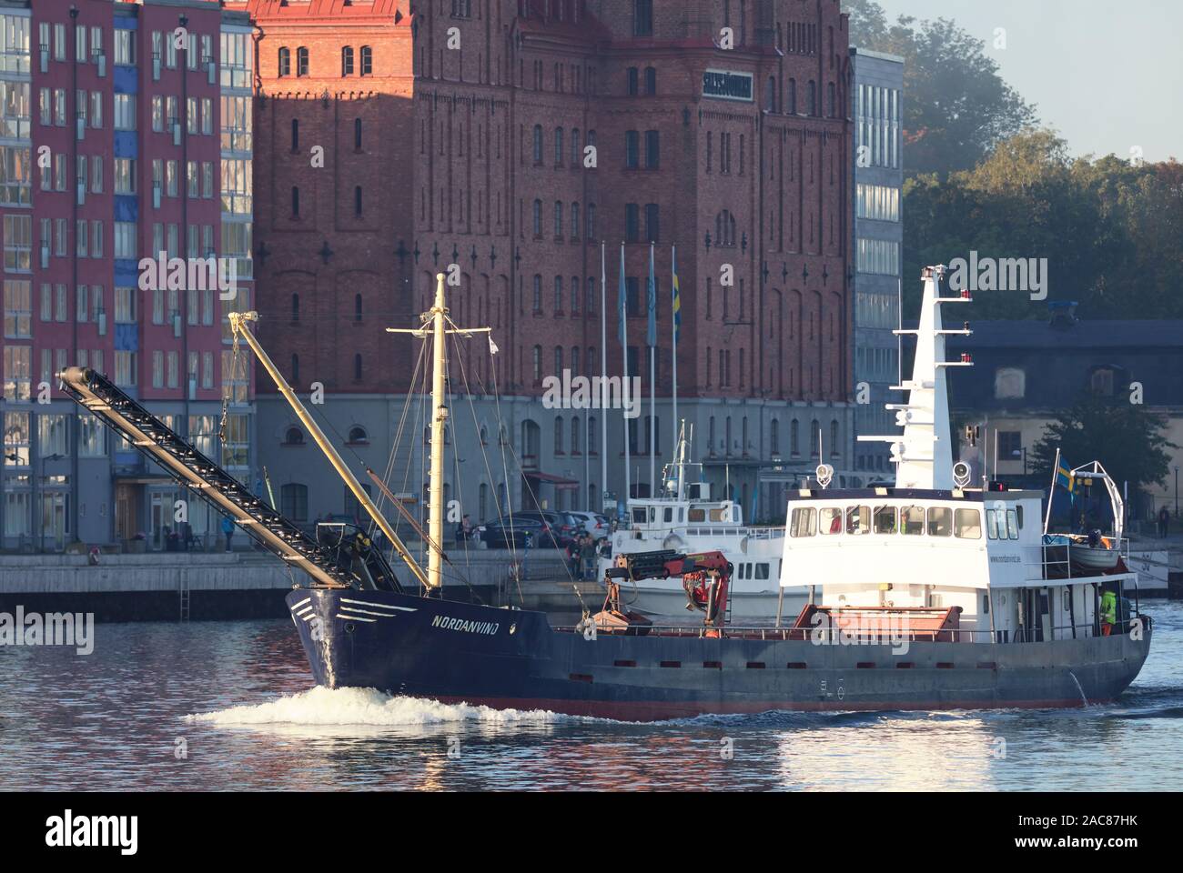 Industriali Nordanvind barca vela fuori Danvik a Stoccolma, Svezia Foto Stock