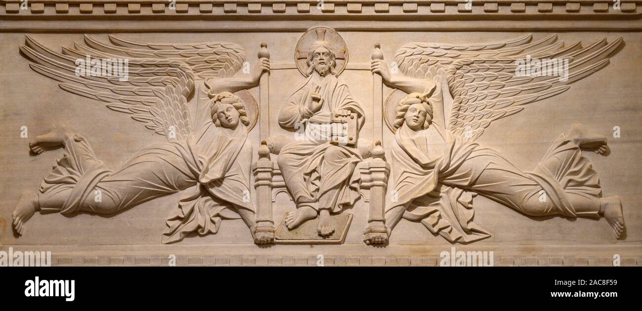 Cristo in trono con gli angeli e i santi. Venezia, tardo XIII secolo. Marmo, tracce di vernice e dorature. Foto Stock