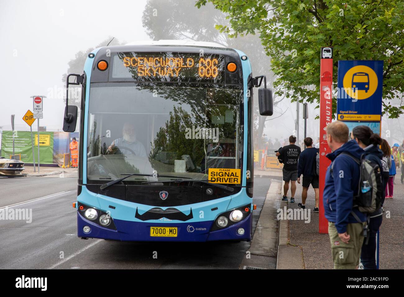 Katoomba montagne blu in australia, autobus per Scenic World e skyway preleva i passeggeri a Echo Point fermata bus Foto Stock